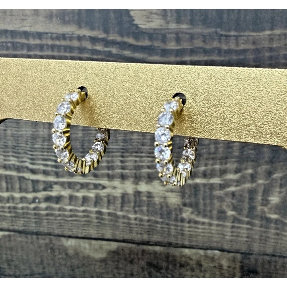 Unbranded sterling silver